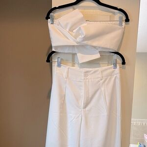 Two piece white size small strapless set.